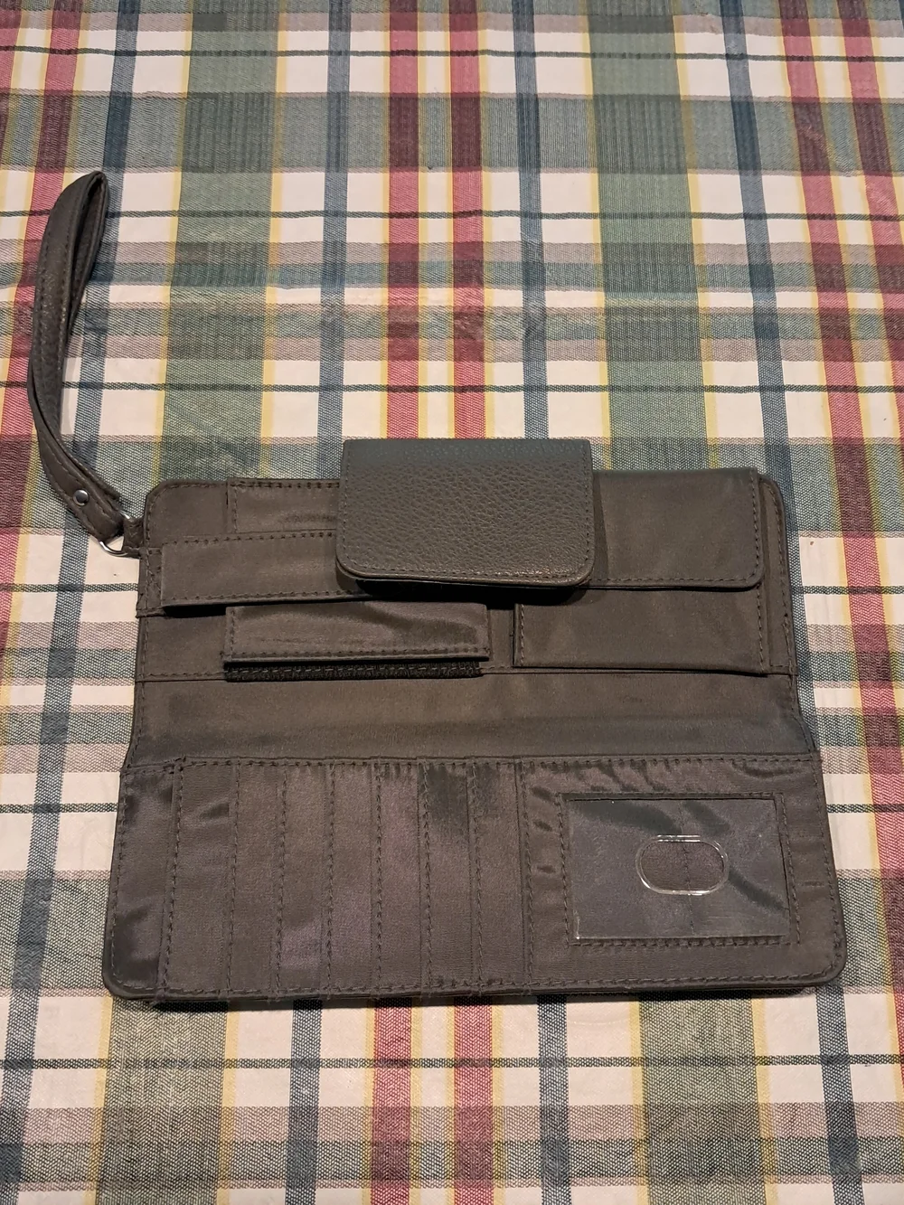 Gray Leather Wristlet Wallet‎